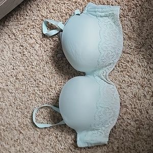 36DD Victoria's Secret